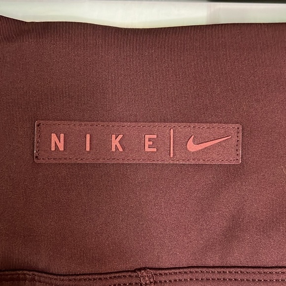 NWT‎ Nike dri-fit tight fit 4’ length shorts size L - Picture 4 of 7